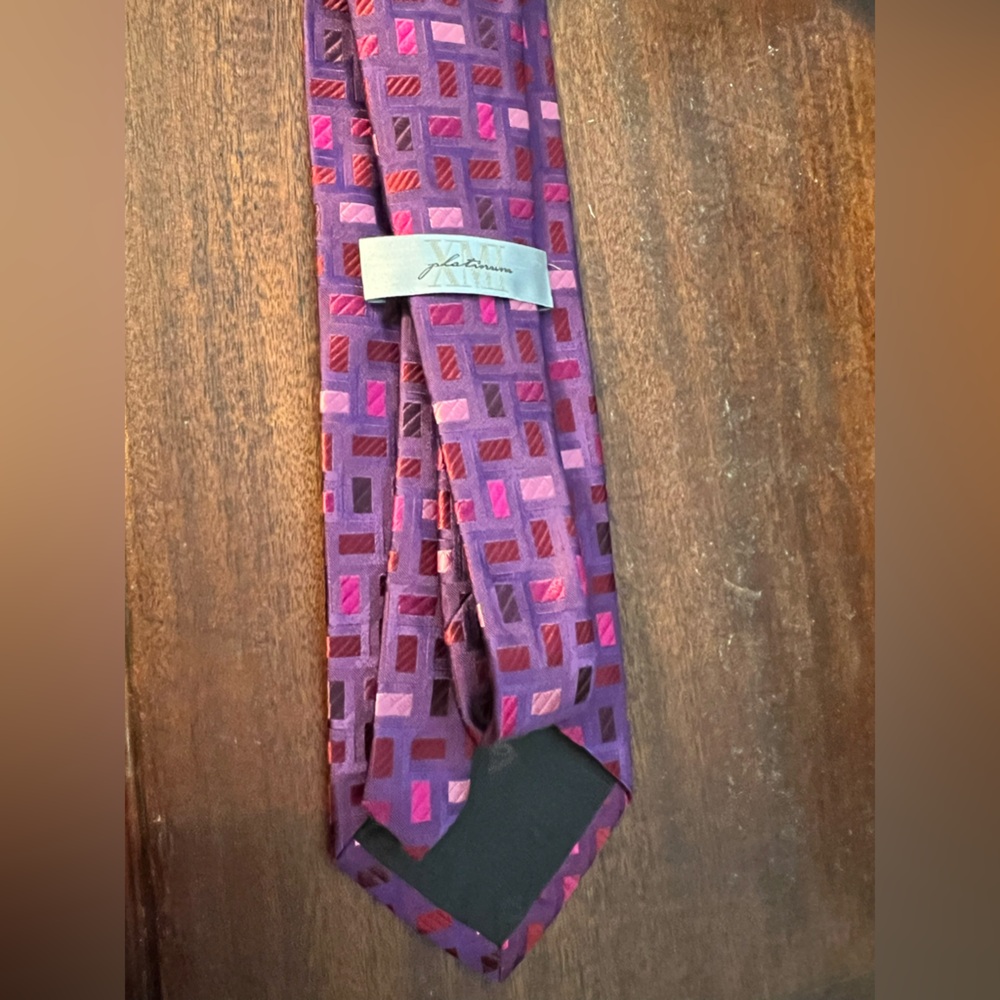 Men’s XMI Platinum tie